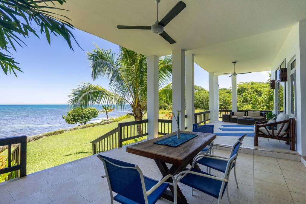 Ivy'S Cove Beach Side Condo - Luxury Villa Уайтхаус Экстерьер фото