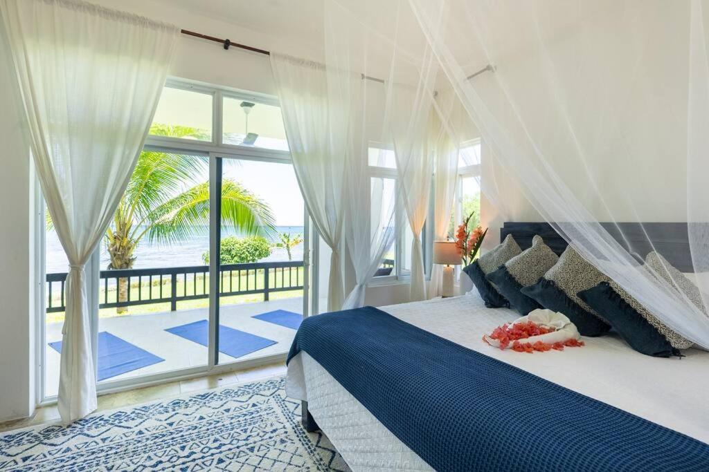 Ivy'S Cove Beach Side Condo - Luxury Villa Уайтхаус Экстерьер фото